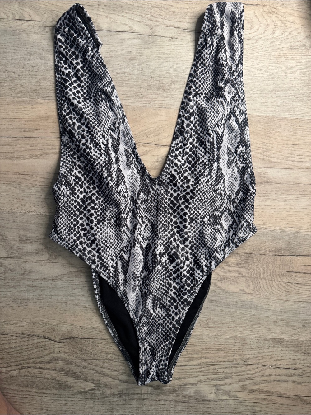 Dippin' Daisy's Black & White Snakeskin One-Piece Made in USA Swimsuit size Med